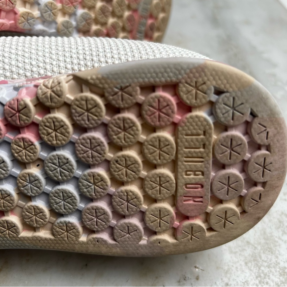 NOBULL Women's Cream and Pink camo Sneakers Size 6 - Picture 9 of 12
